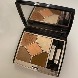 Nude dress palette